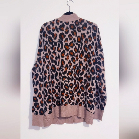 Leopard print Cardigan Size XL - Picture 4 of 7